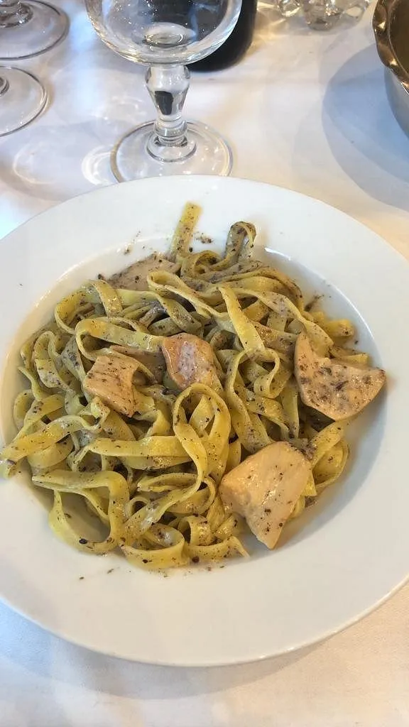 Tagliatelle ai funghi e tartufo